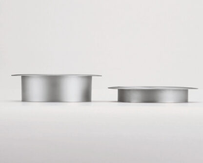 Rund affaldsudkast af høj kvalitet, lavet af rustfrit stål, overflade: blank poleret, 112 mm (4-13/32"), version: flad, AN-LH008-MR. Affaldsbortskaffelse i rustfrit stål, til systemcatering, butiksindretning, catering og meget mere, af Sugatsune / LAMP® (Japan) - Billede 3