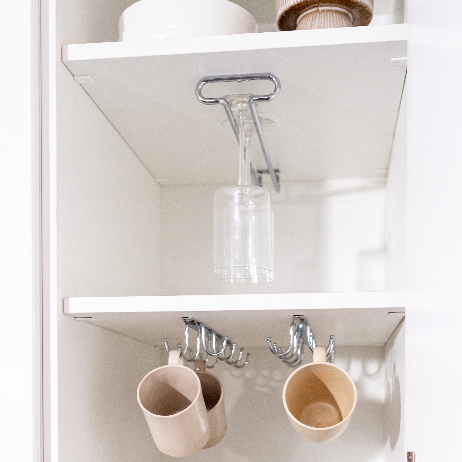 Vinglasholder af høj kvalitet, lavet af stål, overflade: forkromet, 280 mm (11-1/32"), 8930011. Praktisk glasbøjle til vinglas, champagneglas, cocktailglas, cognacglas, bægre og meget mere, fra EMUCA - Billede 8